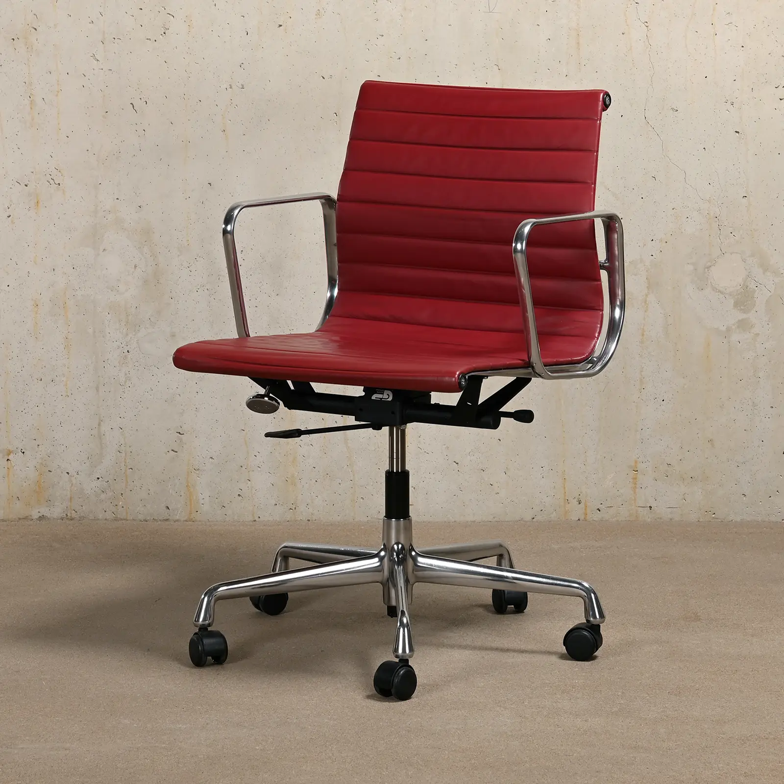 Charles & Ray Eames Office Chair EA117 Vitra