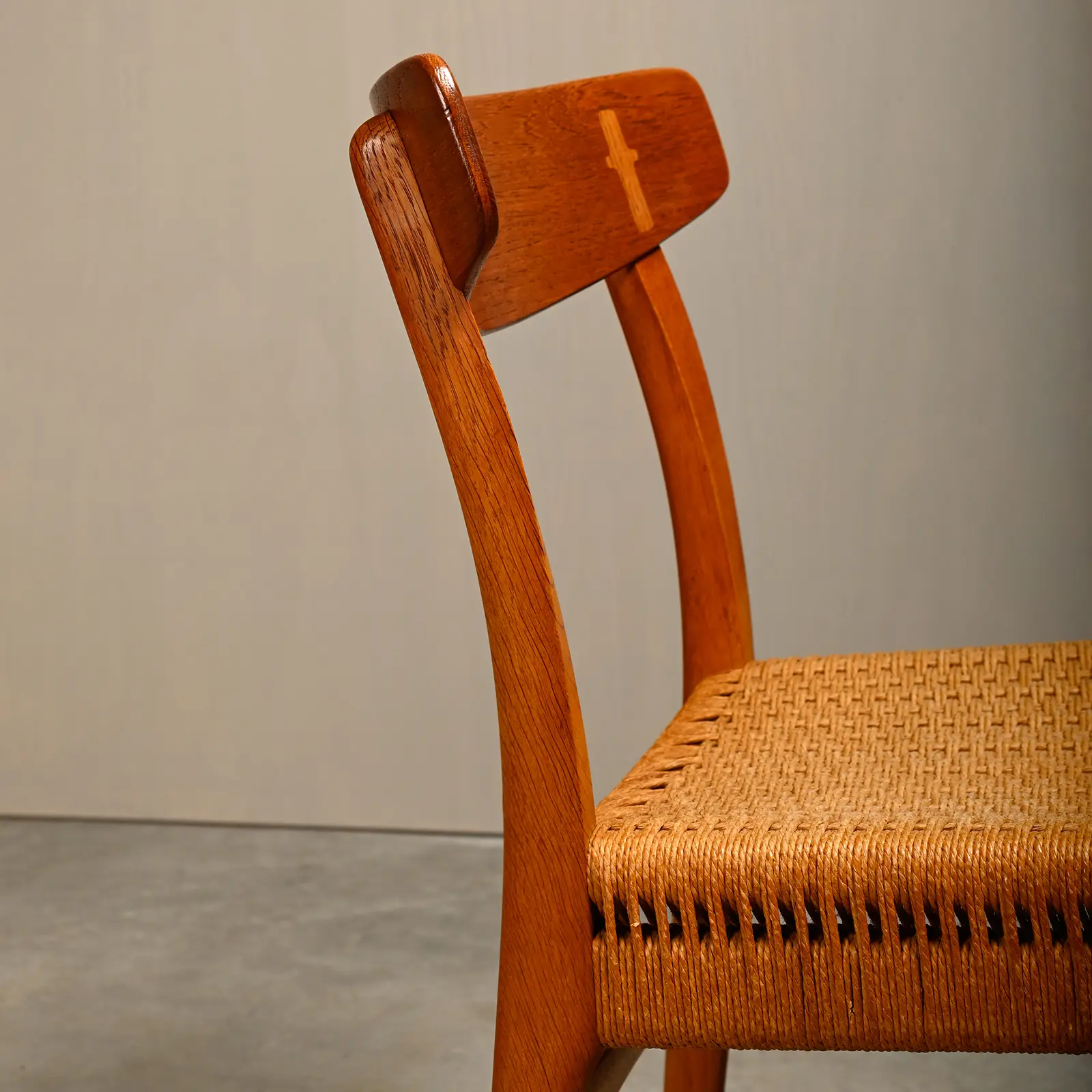 Hans J. Wegner CH23 dining chairs Carl Hansen & Son, Denmark oak, teak and papercord