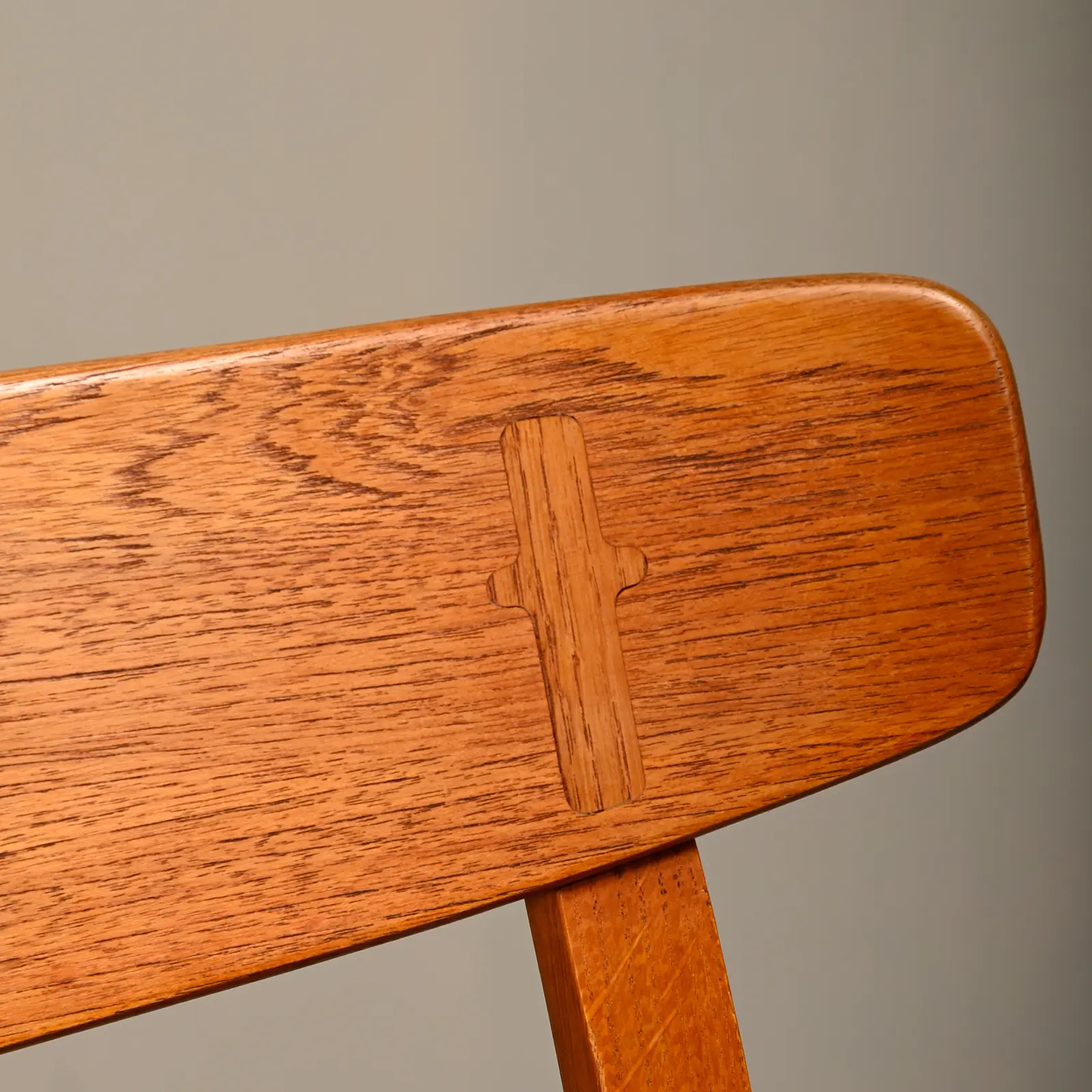 Hans J. Wegner CH23 dining chairs Carl Hansen & Son, Denmark oak, teak and papercord