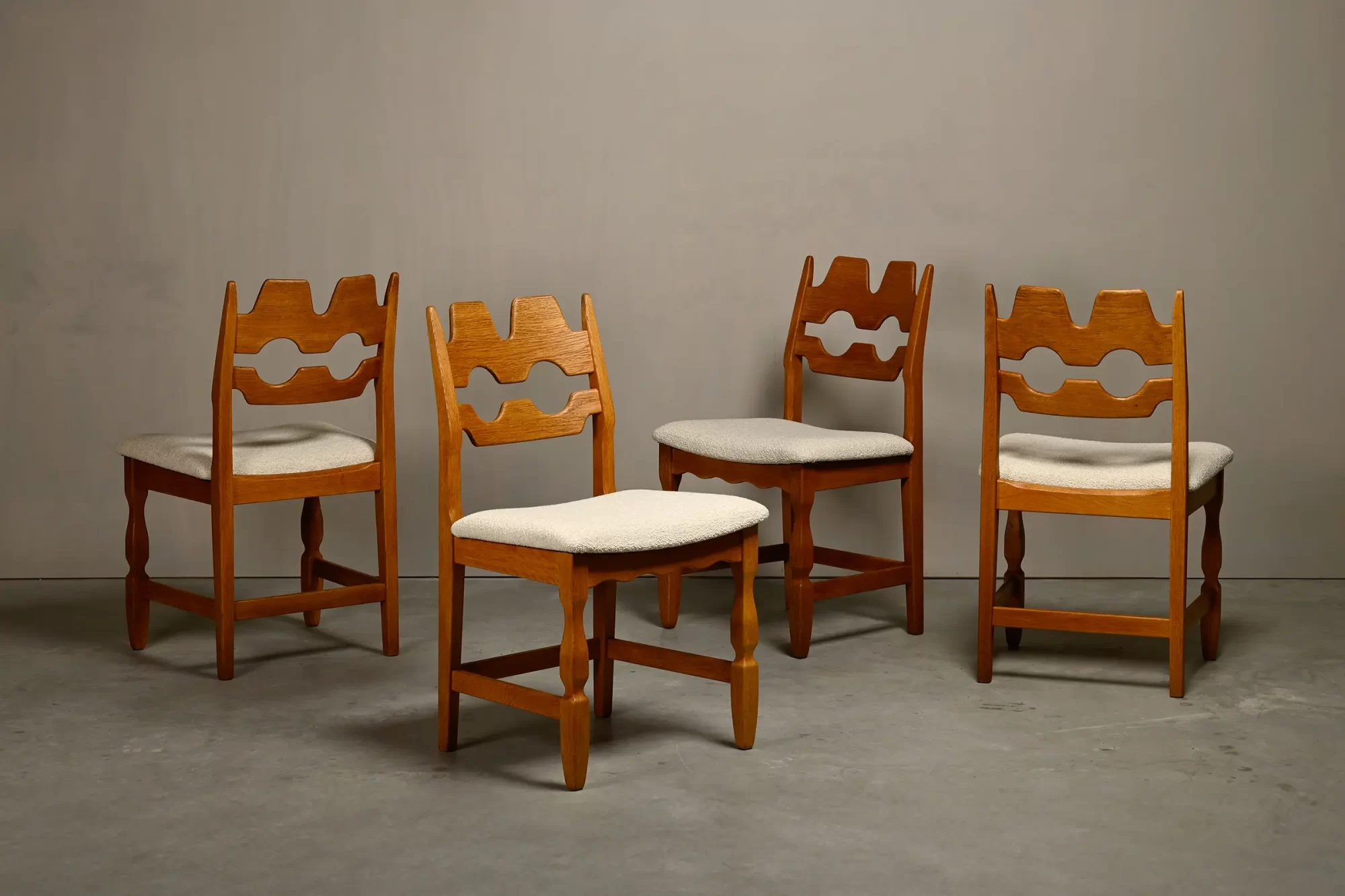 Henning Kjærnulf Set of 4 Razorblade Model 54 Dining Chairs in Off-White Bouclé and Oak