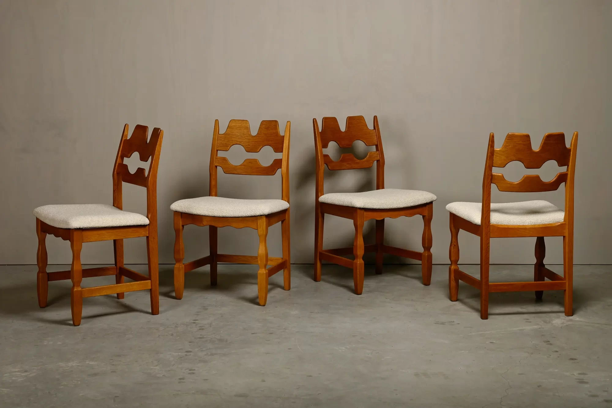 Henning Kjærnulf Set of 4 Razorblade Model 54 Dining Chairs in Off-White Bouclé and Oak