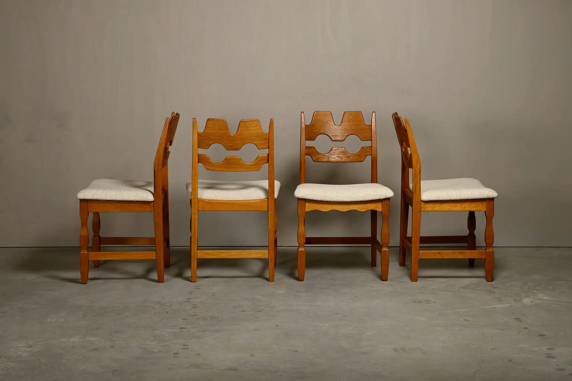 Henning Kjærnulf Set of 4 Razorblade Model 54 Dining Chairs in Off-White Bouclé and Oak