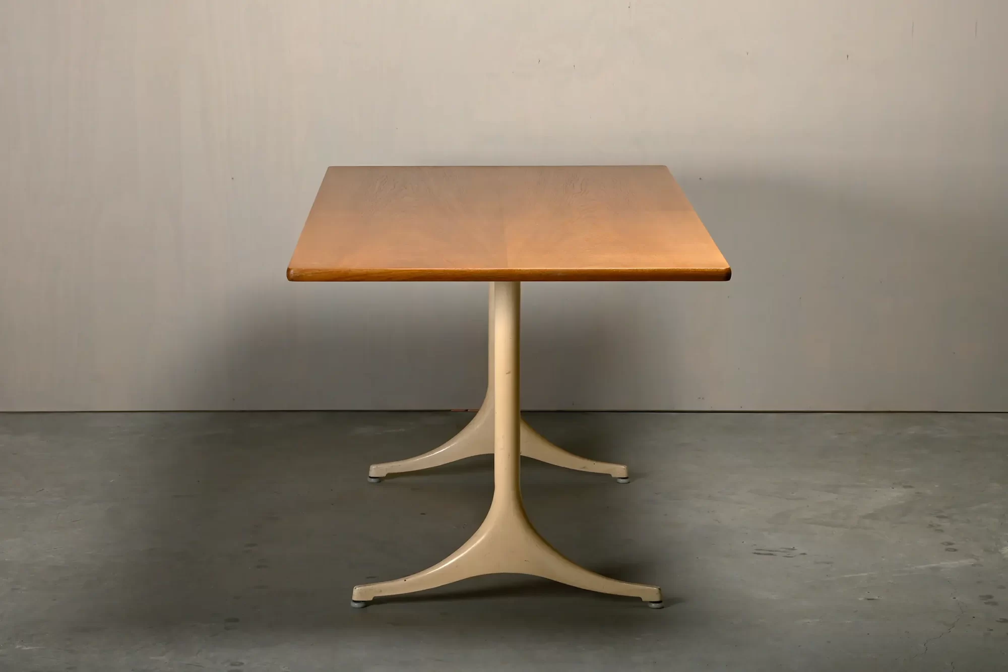 George Nelson Pedestal Table with Oak table top for Herman Miller and Vitra