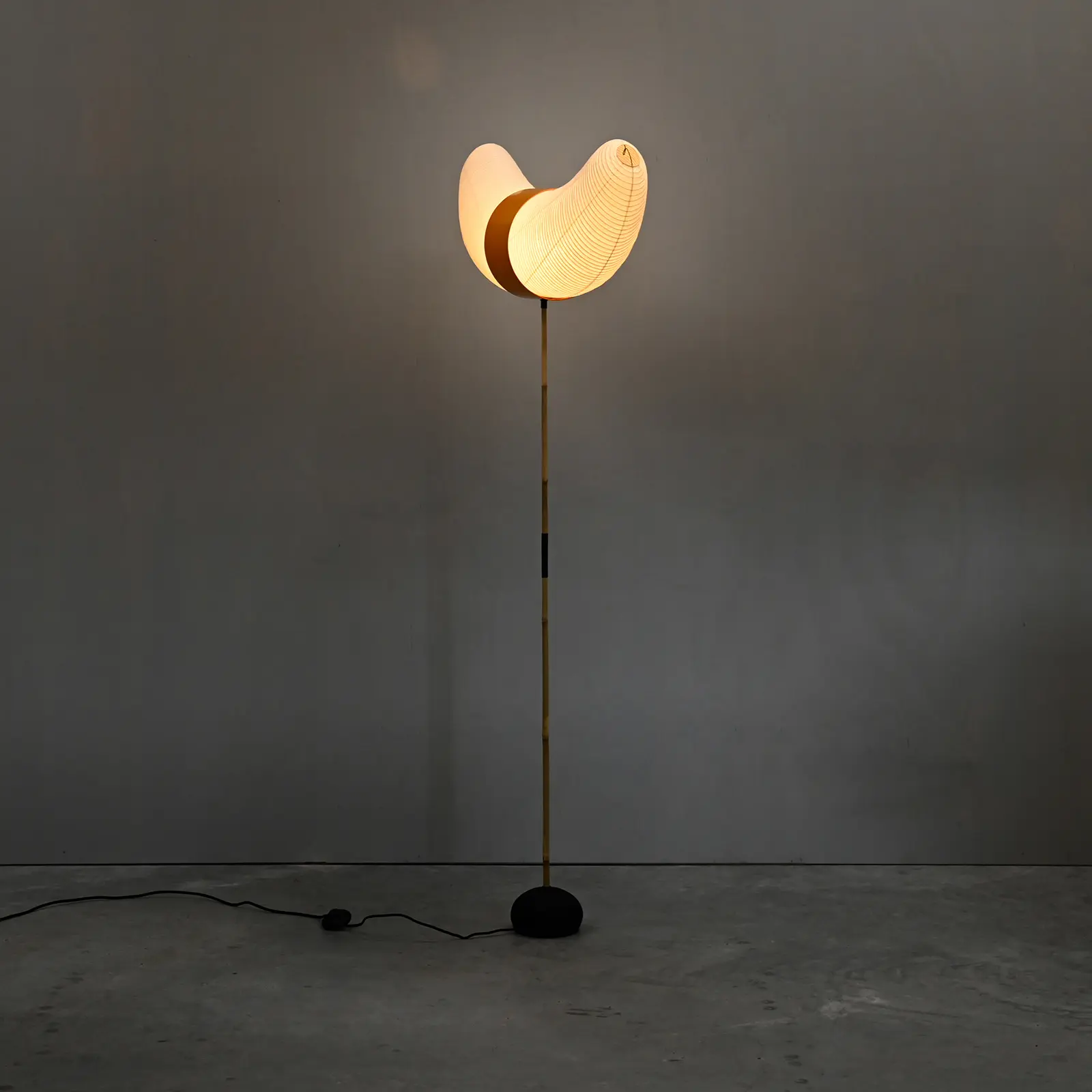 Isamu Noguchi Akari Light Sculpture BB3-33S