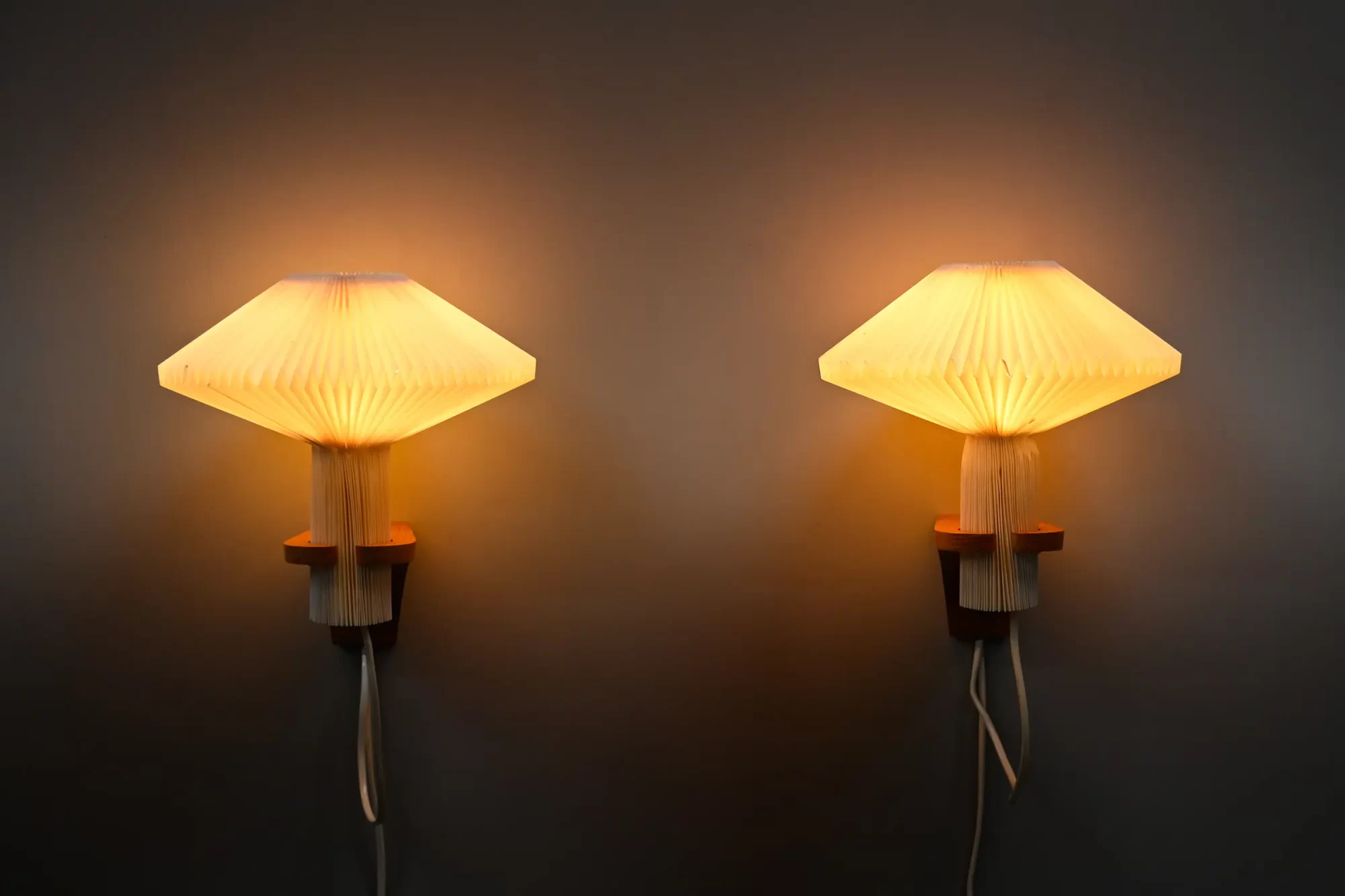 Vilhelm Wohlert wall lamp Oak and Acrylic shade for Le Klint, Denmark 1950s