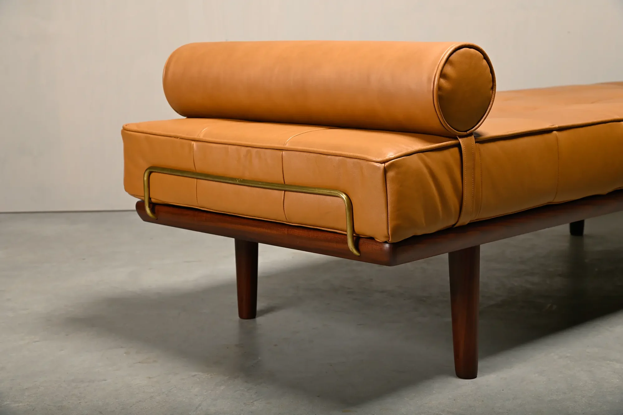 Hans J. Wegner GE19 Daybed in Teak and Camel Leather for Getama Denmark 1960s