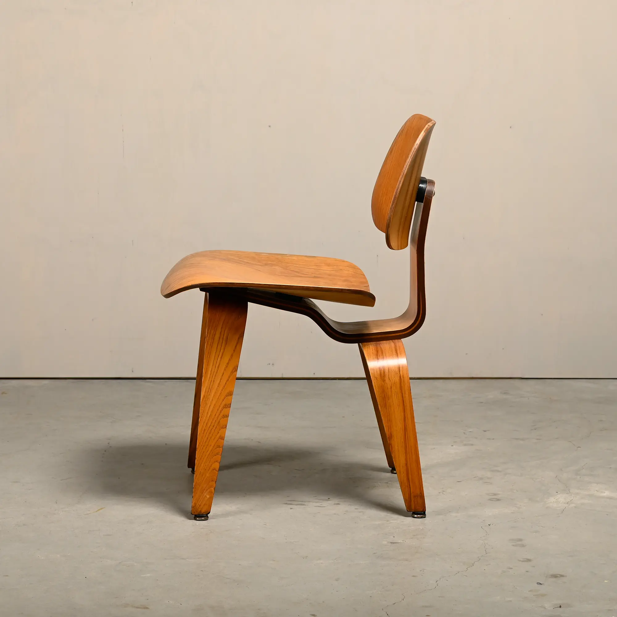 Charles and Ray Eames Early DCW Ash Plywood Dining Chairs for Herman Miller